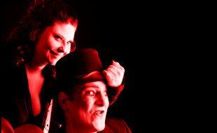 Foto in video galerija glasbeno-gledališkega performansa Grand pok